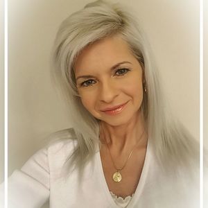 Meet your Posher, Carrie ann